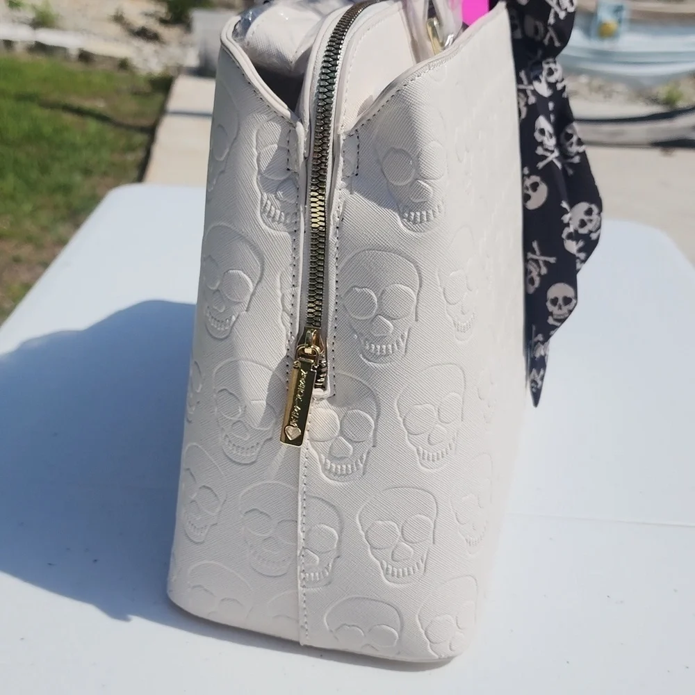 BETSEY JOHNSON SKULL SATCHEL